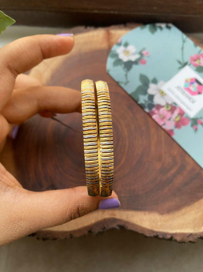 Reeta Dual Polish Silver & Gold | CNC Bangles - Attrangi