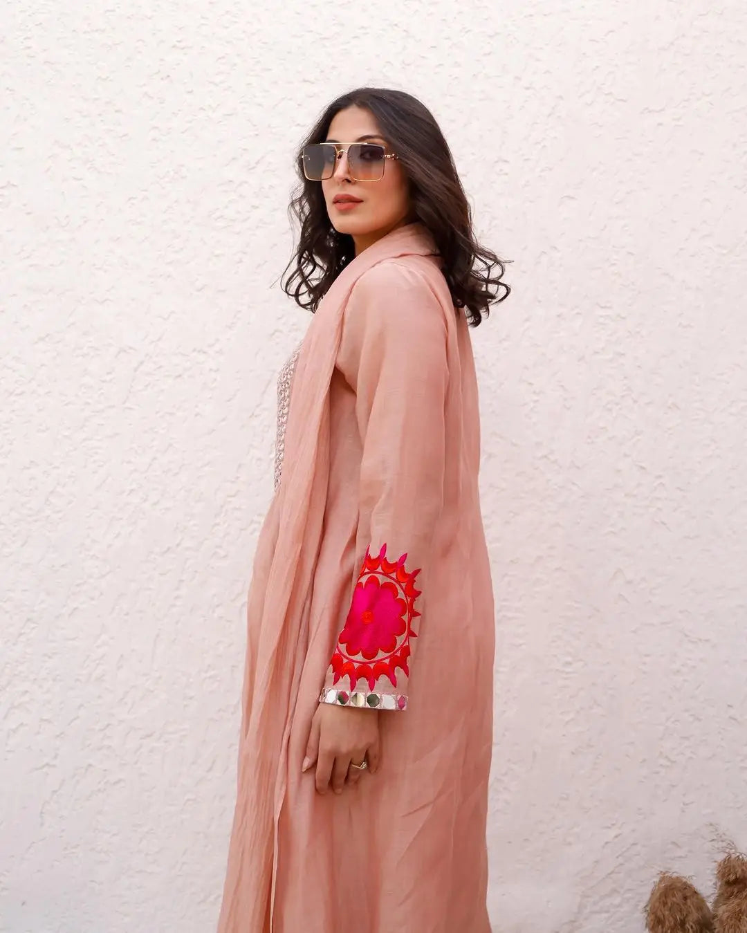 Faux Georgette Mirror Thread Latkan work Kurti Pant Dupatta Set - Premium  from Ethenika.com - Just INR 2490! Shop now at Ethenika.com 