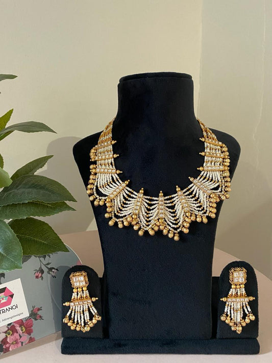 Saanvi Necklace Set With Gold Beads | Sone Pe Suhaga - Attrangi
