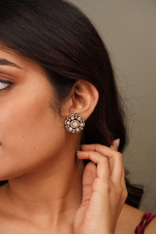 Sasha Antique Gold Studs & Ring Combo - Attrangi