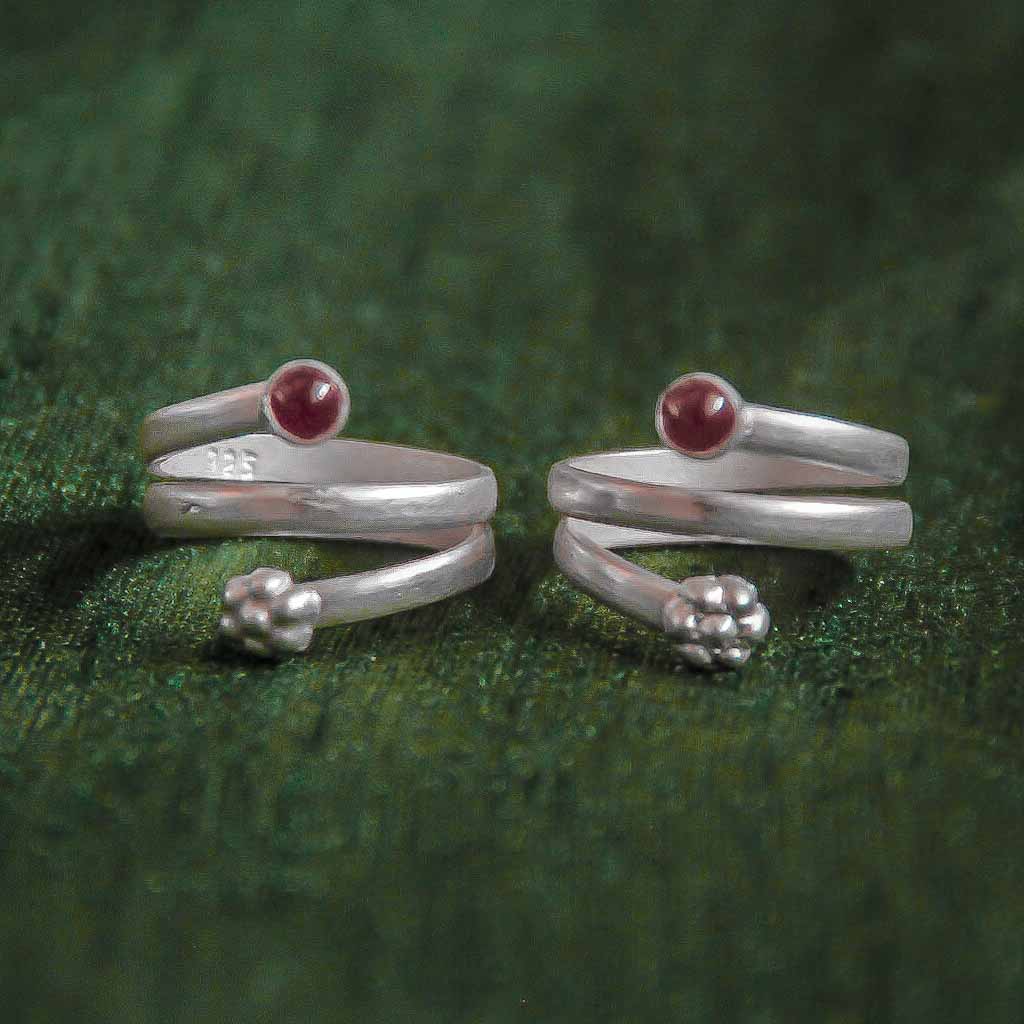Silver Red Pota Toe Ring Toe Rings - By Unniyarcha - Original Manufacturers of Silver Jewelry, Gold Plated Jewellery, Fashion Jewellery and Personalized Soul Bands and Personalized Jewelry