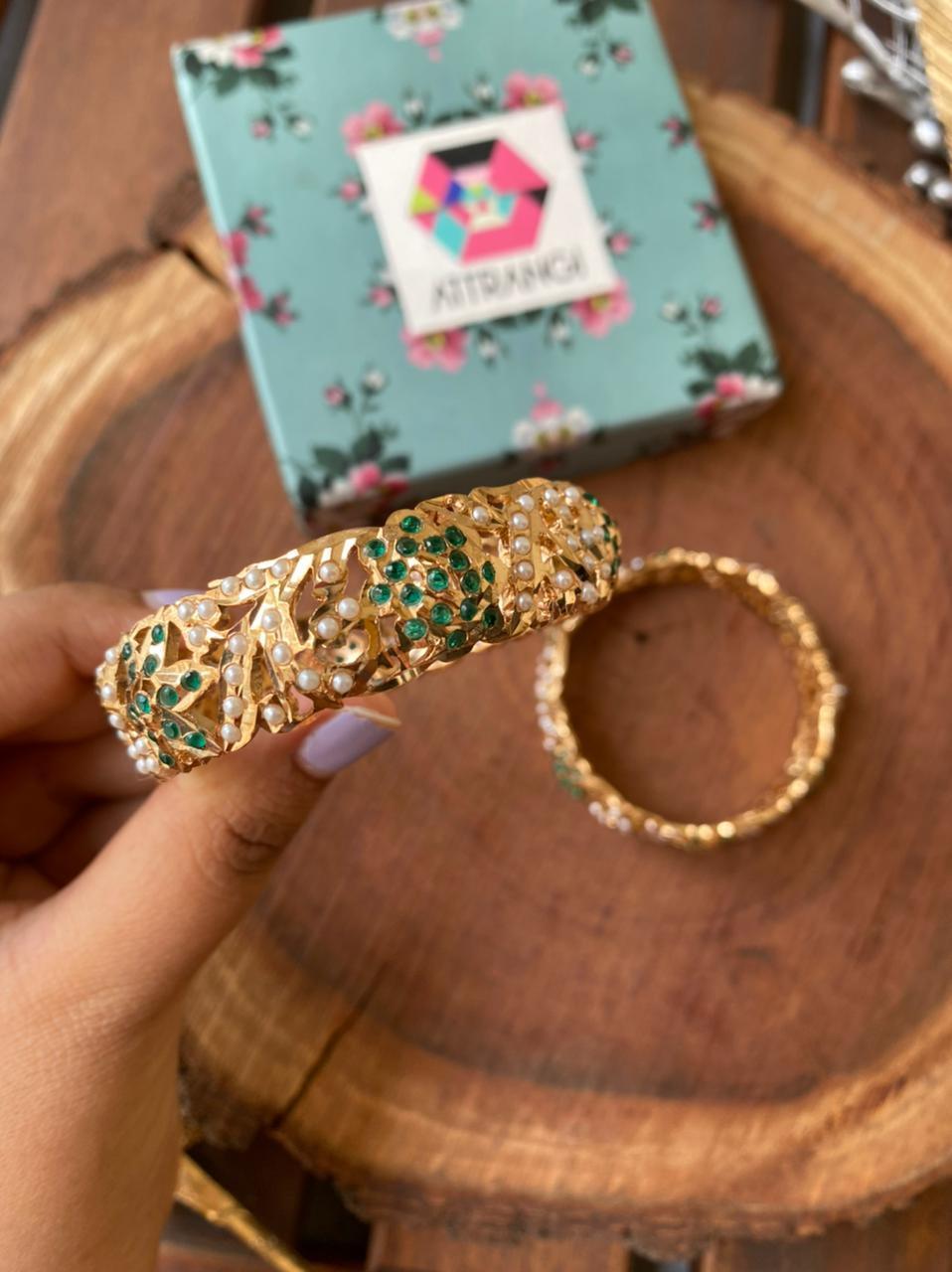 Sleek Jadaau Bangle - Attrangi