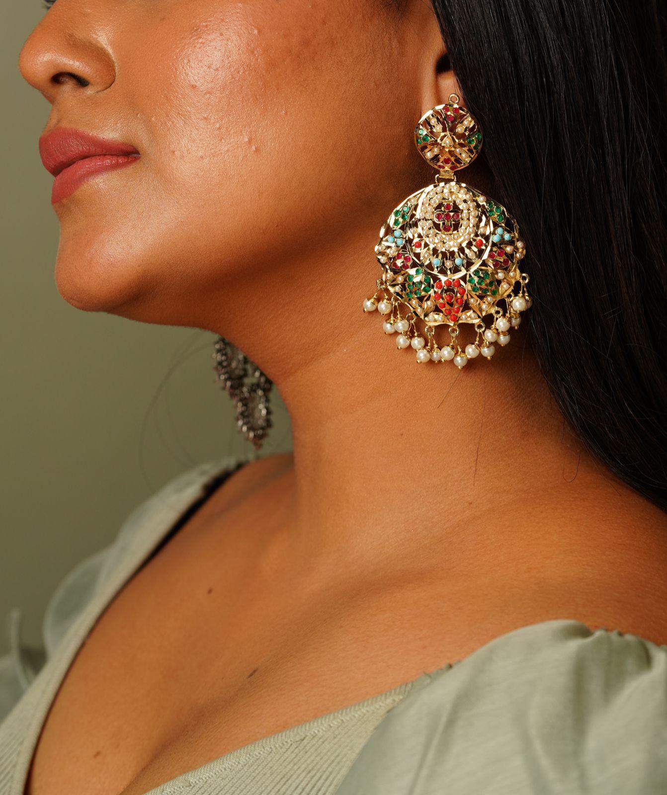 Sleek Jadaau Chandbali - Attrangi
