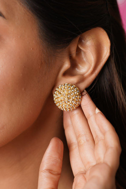 Sona Moti Studs & Ring Combo - Attrangi