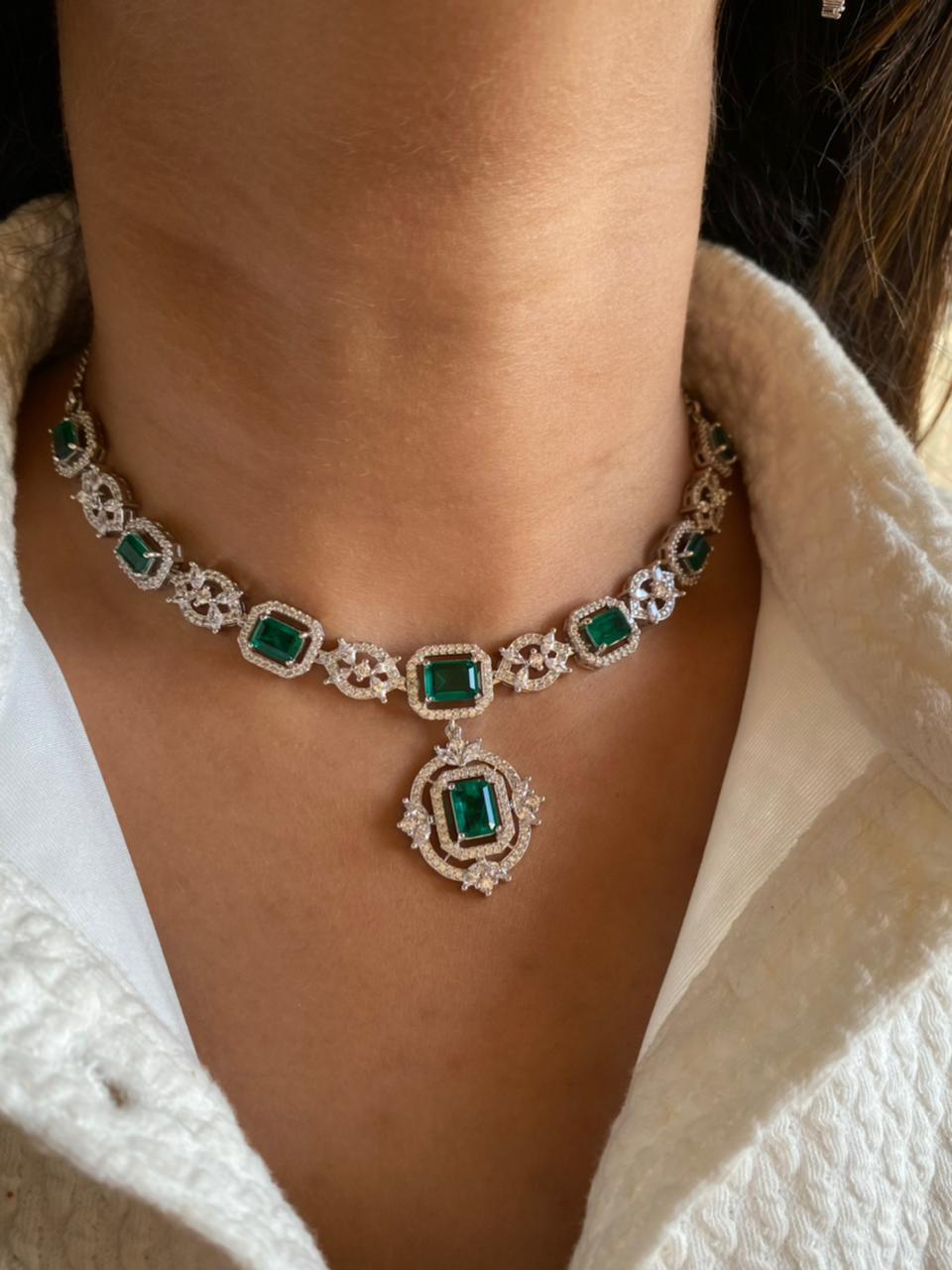 Stacy Pendant Fall Diamond Set - Attrangi