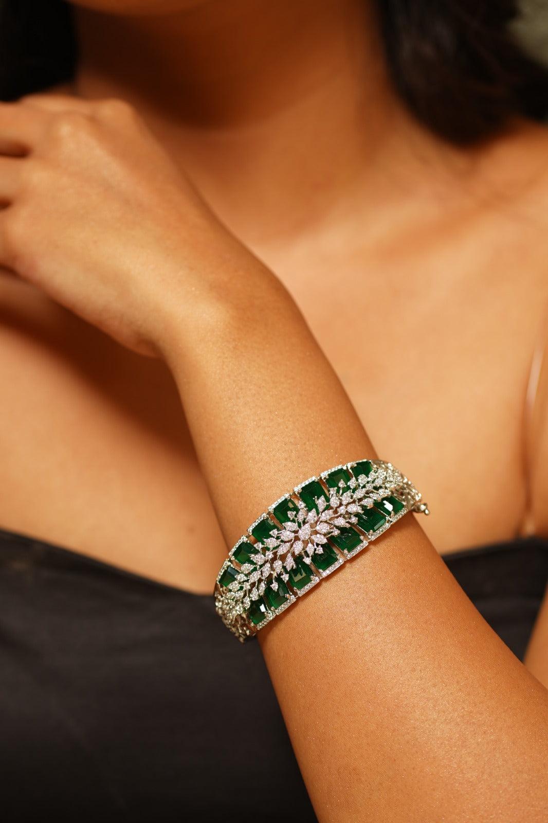 Starstruck Emerald Diamond Bracelet - Attrangi