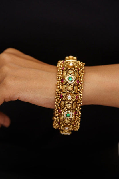 Suneri Openable Thick Gold Kada | Sone Pe Suhaga Collection - Attrangi