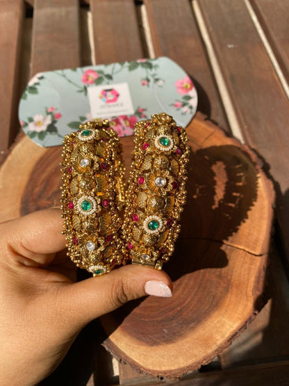 Suneri Openable Thick Gold Kada | Sone Pe Suhaga Collection - Attrangi