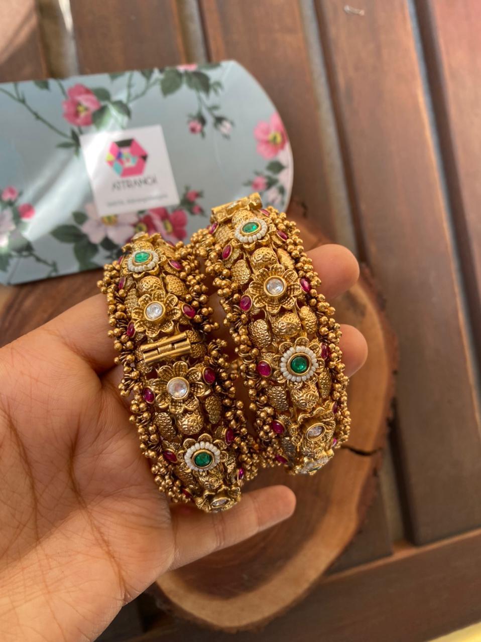 Suneri Openable Thick Gold Kada | Sone Pe Suhaga Collection - Attrangi