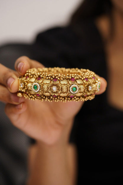Suneri Openable Thick Gold Kada | Sone Pe Suhaga Collection - Attrangi