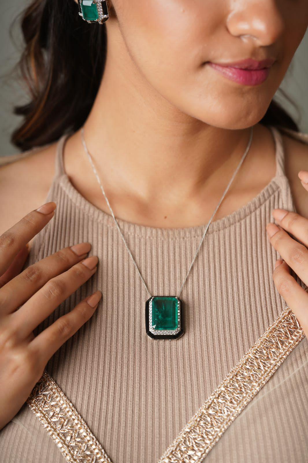 SuperNova Emerald Doublet with Enamel Pendant Set - Attrangi