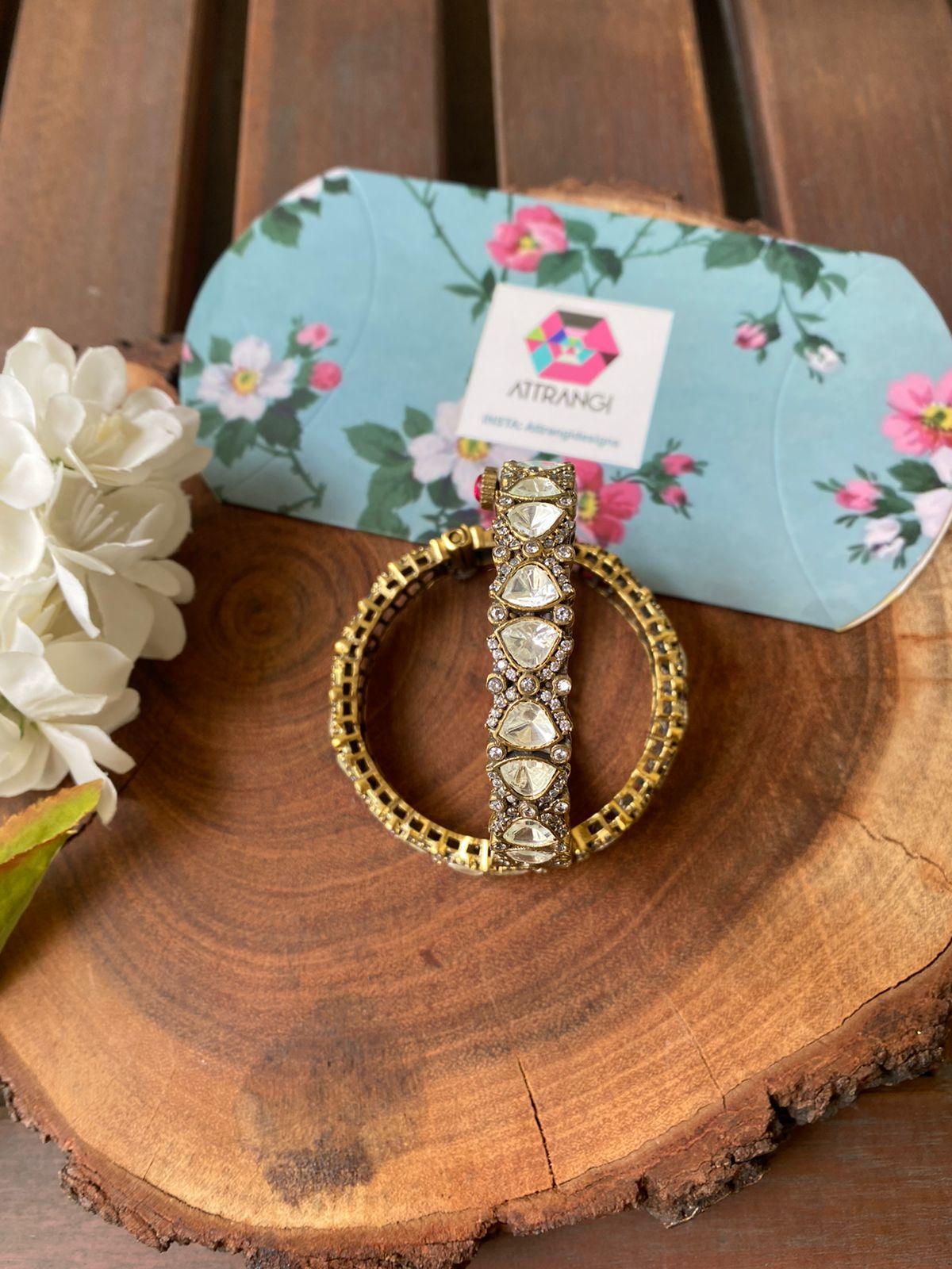 Sushmi Antique Gold Moissanite Polki Bangles - Attrangi