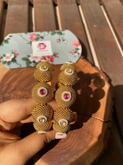 Swarna Rajpurana Gokhru Bangle | Sone Pe Suhaga Collection - Attrangi
