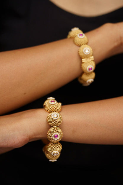 Swarna Rajpurana Gokhru Bangle | Sone Pe Suhaga Collection - Attrangi