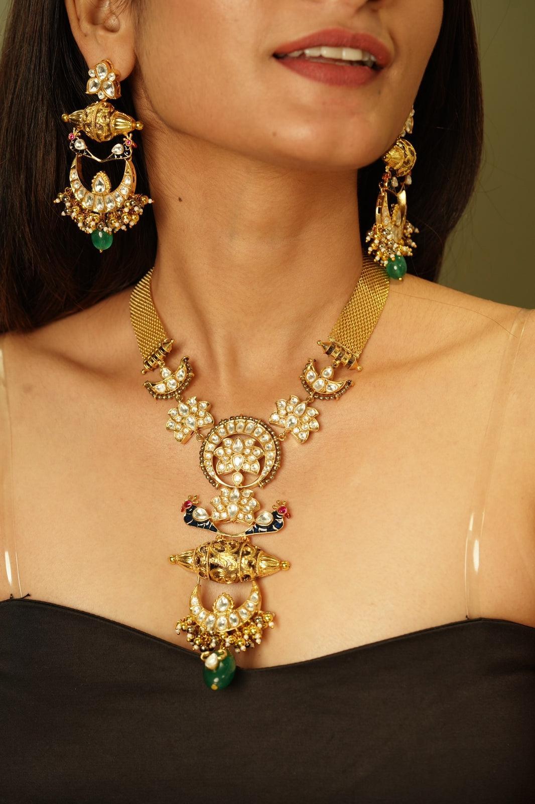 Tota Pari Gold Contemporary Set - Attrangi
