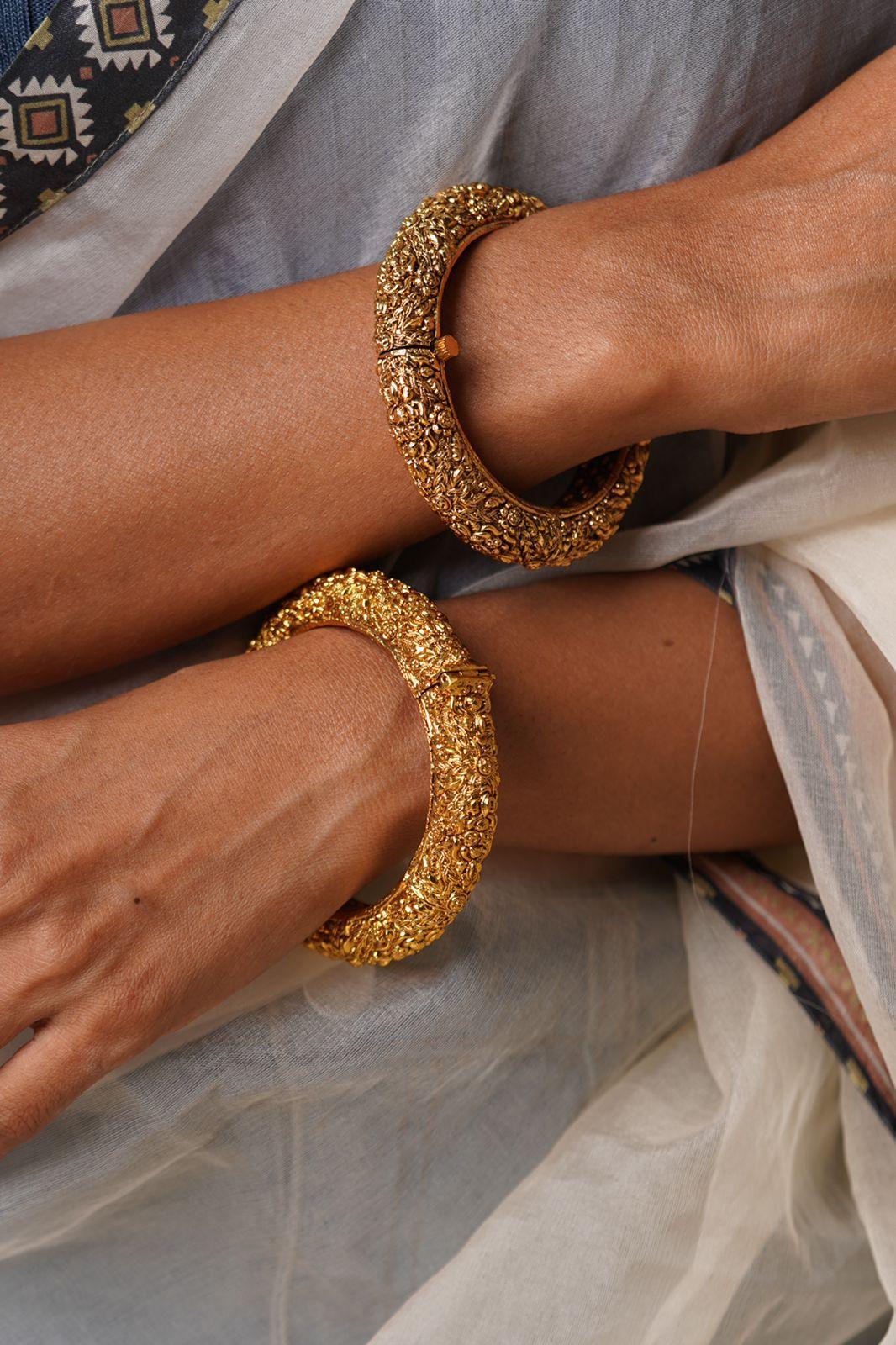 Triloka Traditional Kada - Attrangi