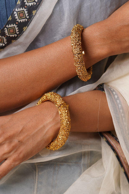Triloka Traditional Kada - Attrangi