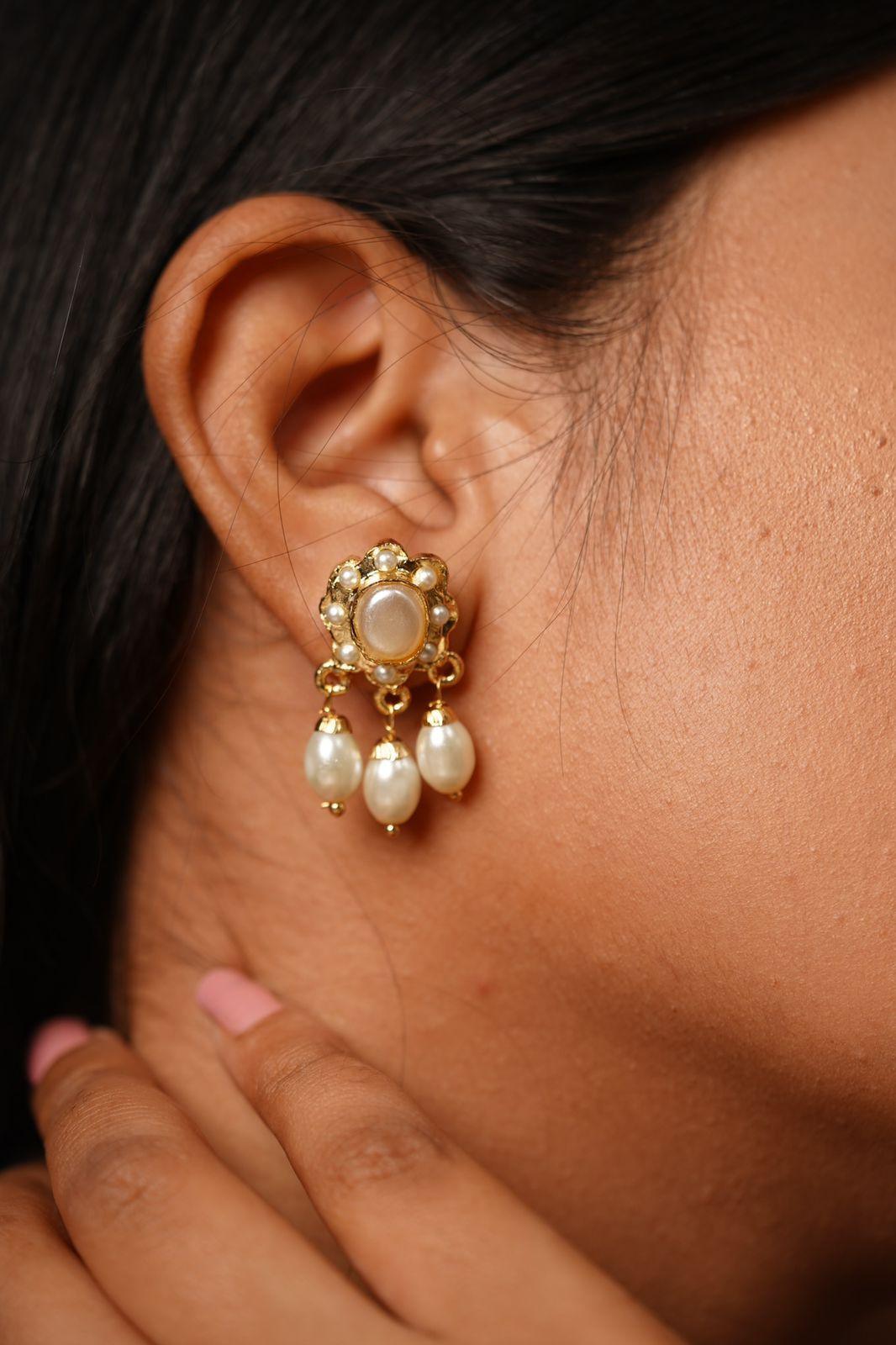Ubeida Tikdi Earrings - Attrangi