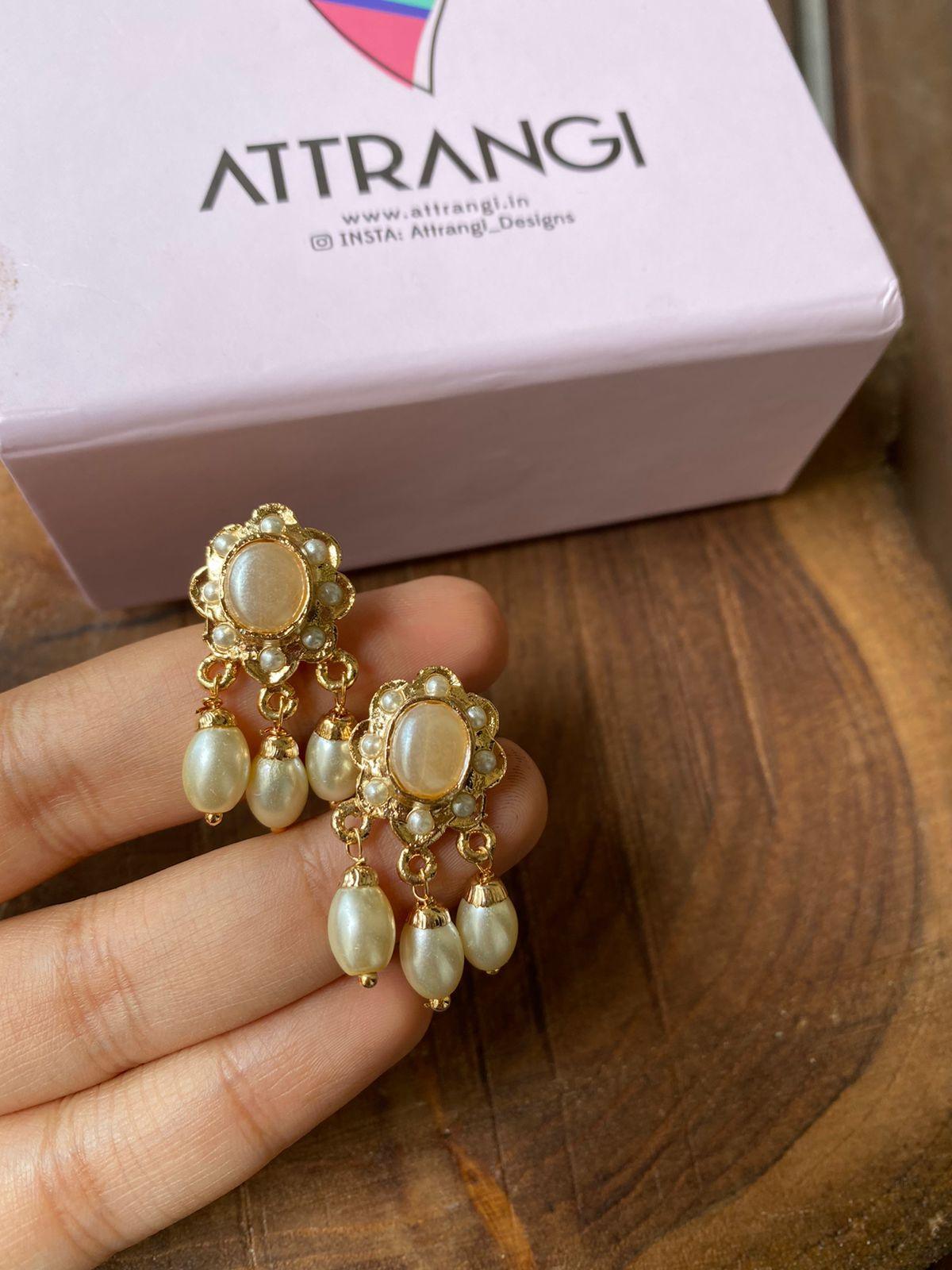 Ubeida Tikdi Earrings - Attrangi