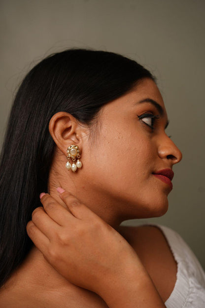 Ubeida Tikdi Earrings - Attrangi