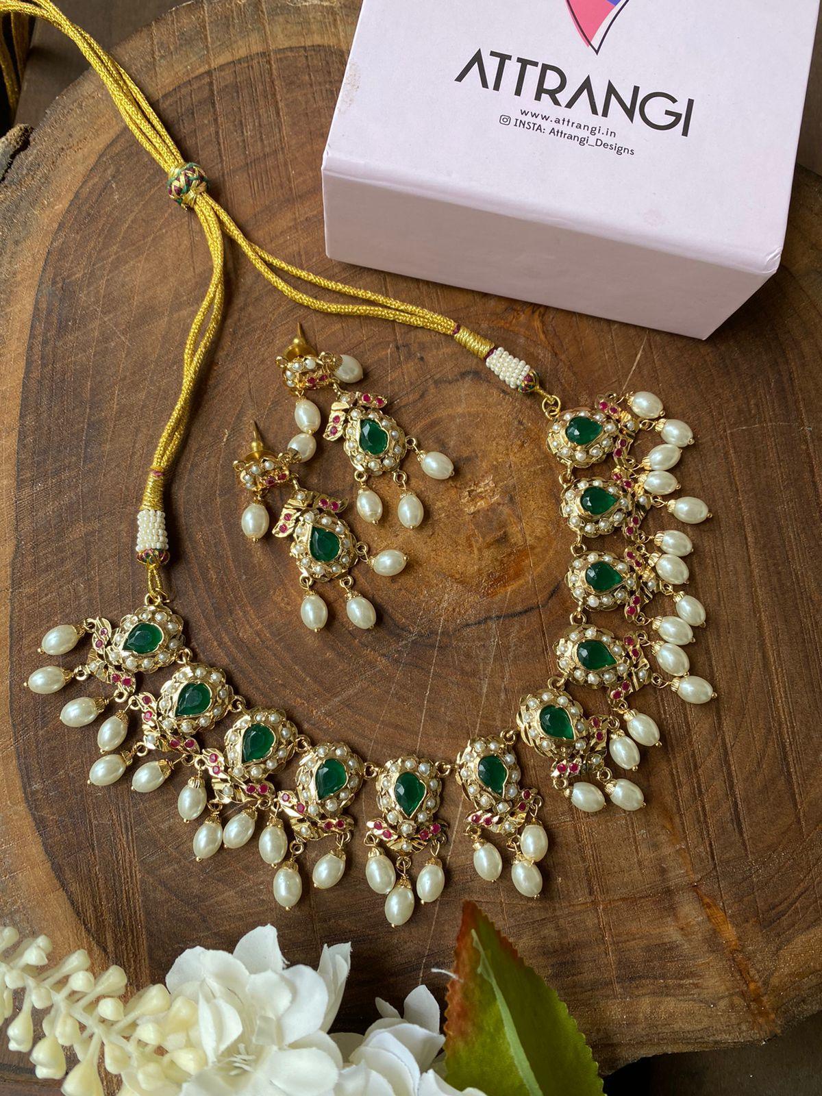 Zoya Jadaau Necklace Set - Attrangi